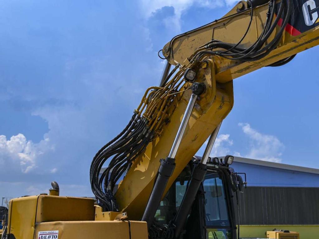 Caterpillar 321D Photo 17