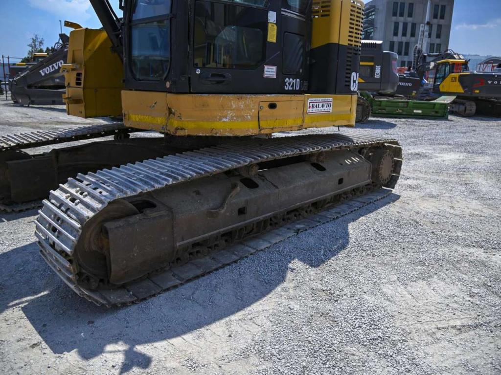 Caterpillar 321D Photo 21
