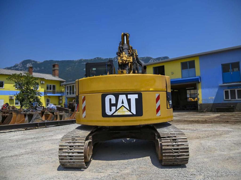 Caterpillar 321D Photo 5