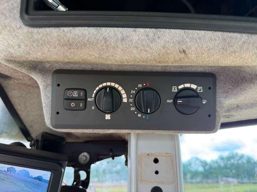 Volvo L90H - 3rd Function / Quick Coupler Photo 11