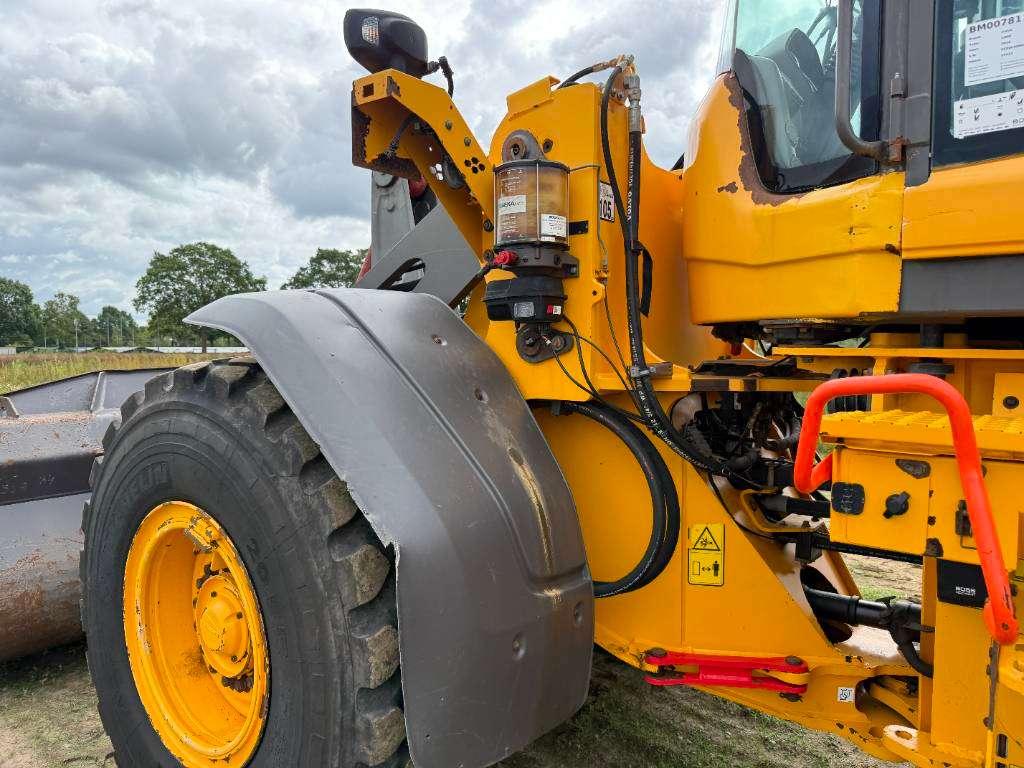 Volvo L90H - 3rd Function / Quick Coupler Photo 19