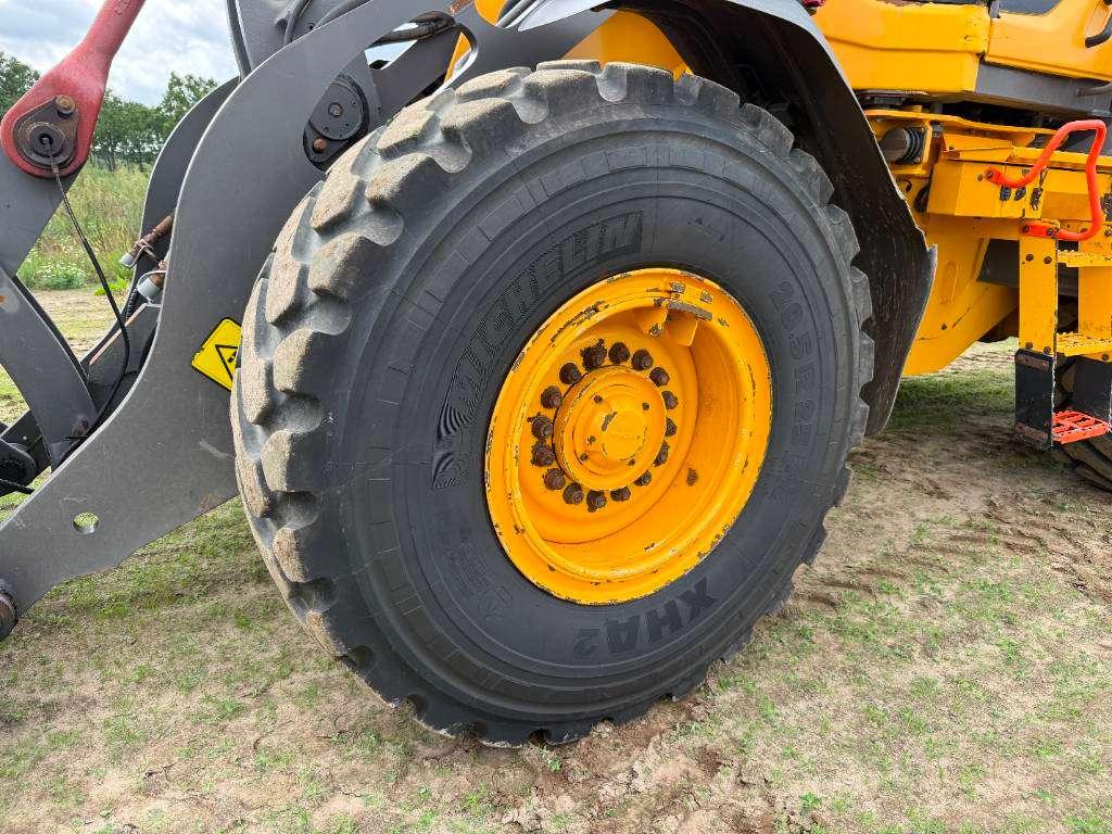 Volvo L90H - 3rd Function / Quick Coupler Photo 26