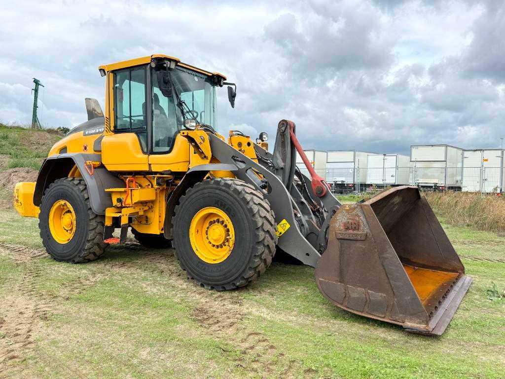 Volvo L90H - 3rd Function / Quick Coupler Photo 7