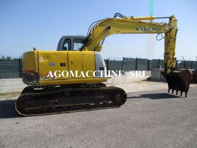 New Holland E145 Photo 9