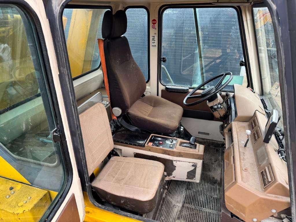 Komatsu HD785-3 - Backup Camera / Airco Photo 9