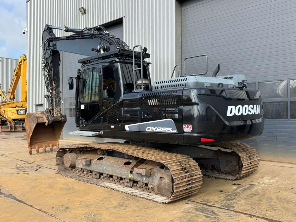 Doosan DX225LC-5 Photo 3
