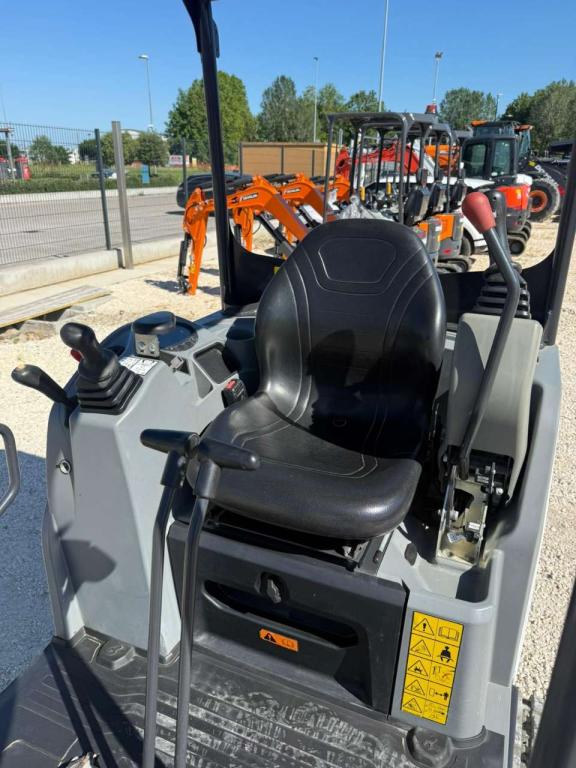 Bobcat E19 Photo 5