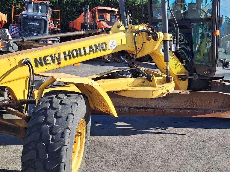 New Holland F106.7A Photo 9