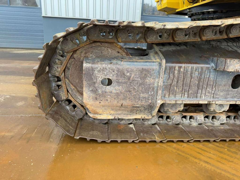 Komatsu HB215LC-1 HYBRID Photo 10