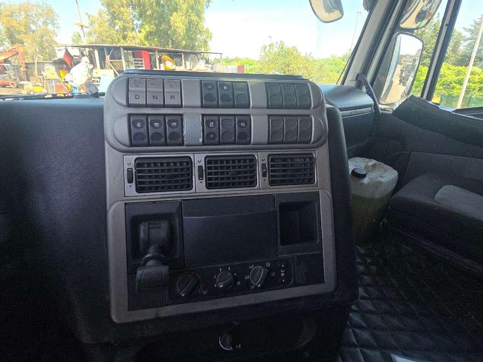 Iveco STRALIS 450 Photo 6