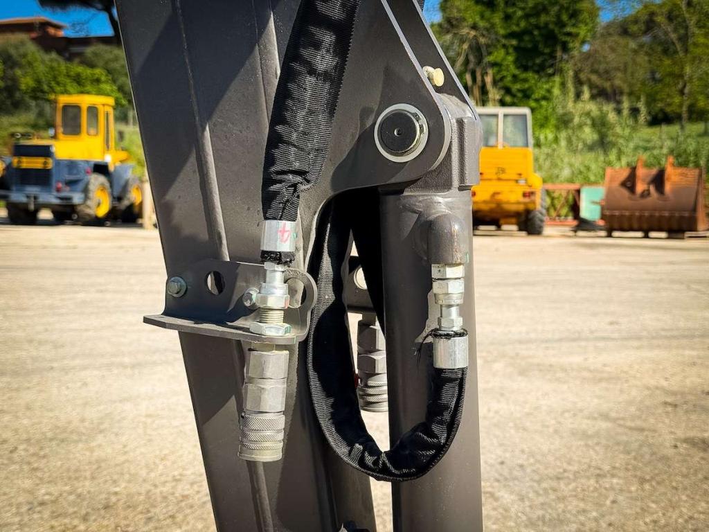 Volvo ECR18E Photo 12
