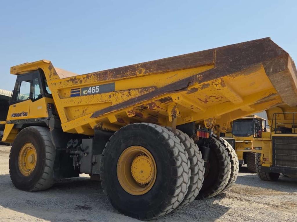 Komatsu HD465-7R Photo 3