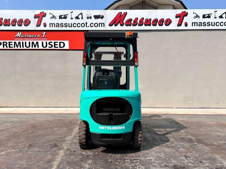 Mitsubishi FD25K Photo 11