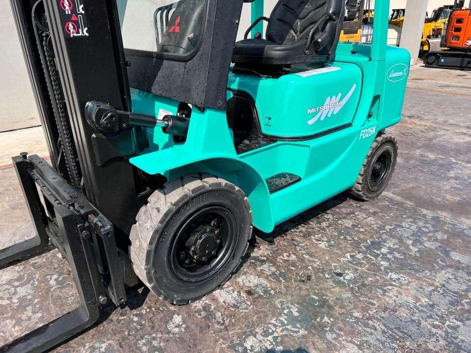 Mitsubishi FD25K Photo 9