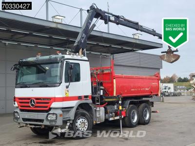 Mercedes-Benz Actros 3341 6X4 HIAB 144 B-3 HIDUO Kran Crane 10m3 3-way tipper Steel suspension Euro 5 en vente par BAS World B.V.
