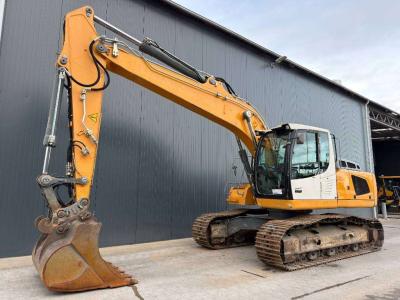 Liebherr R922 SLC en vente par Smitma B.V.