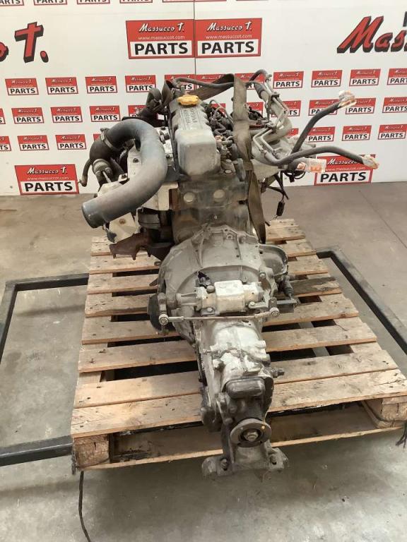Moteur à combustion pour Nissan CABSTAR Photo 1