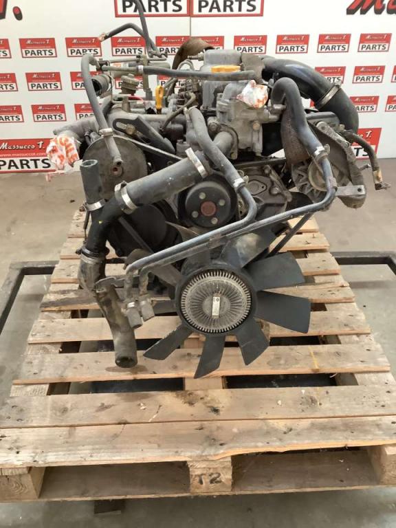 Moteur à combustion pour Nissan CABSTAR Photo 3