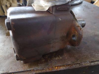 Pompe hydraulique pour Benfra 215 en vente par OLM 90 Srl