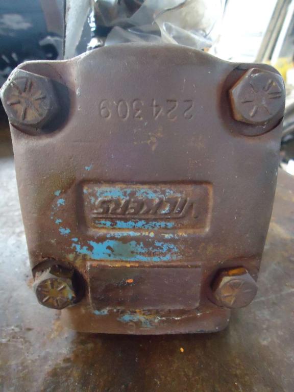 Pompe hydraulique pour Benfra 215 Photo 3