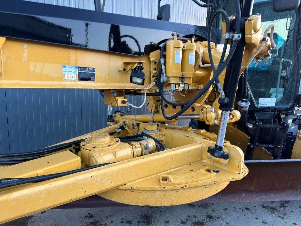 Caterpillar 140M3 Photo 16
