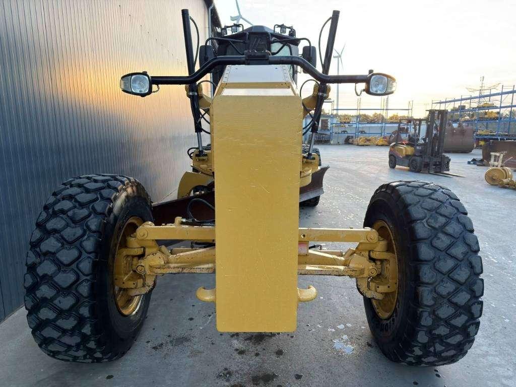 Caterpillar 140M3 Photo 20