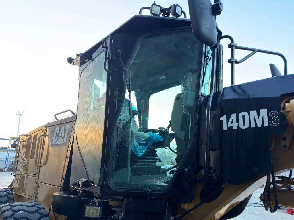 Caterpillar 140M3 Photo 23