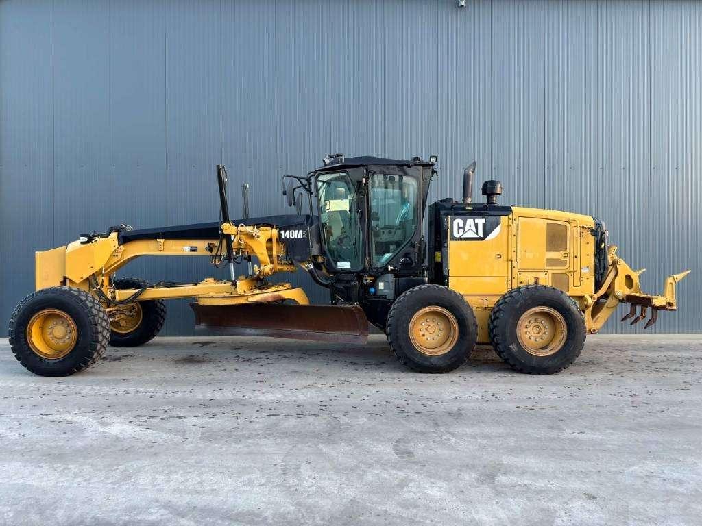 Caterpillar 140M3 Photo 5