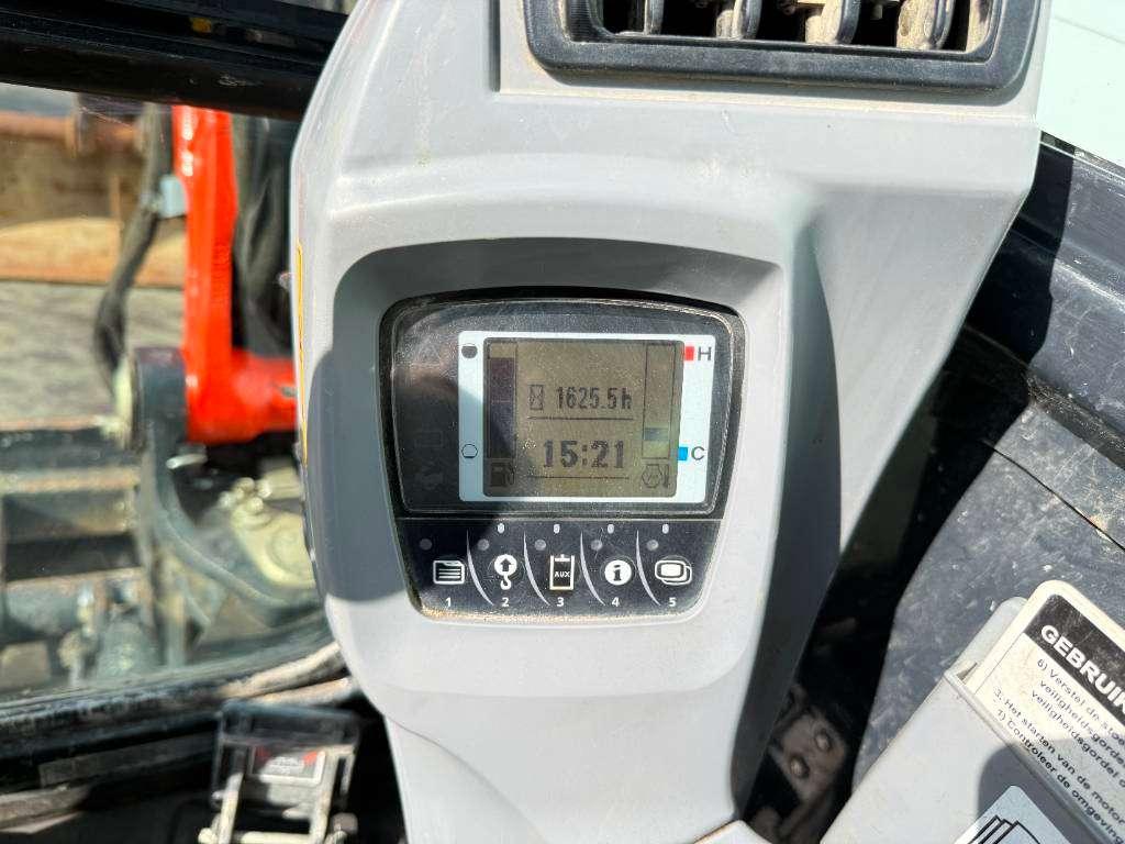 Kubota KX037-4 - Hammer Lines / Quick Coupler Photo 25