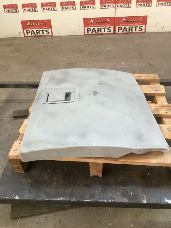 Sportello laterale pour Hitachi ZAXIS 135 US Photo 1