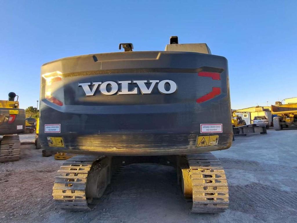 Volvo EC220E Photo 3