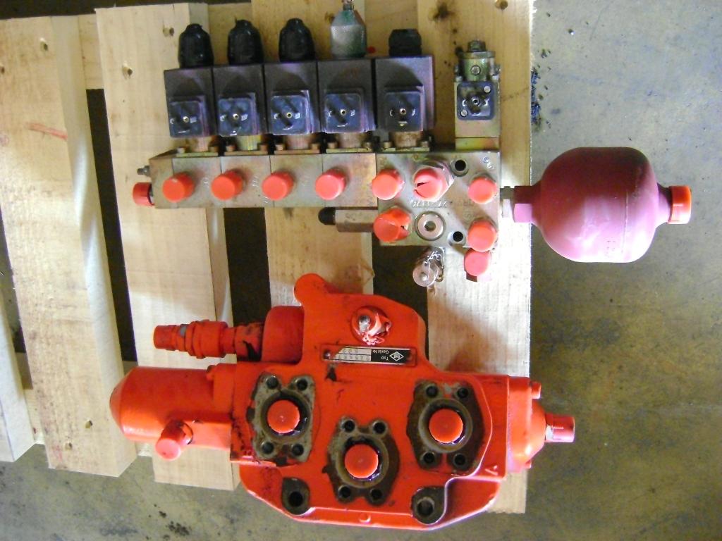 Électrovalve pour O&K (Orenstein & Koppel) RH 6-22 Photo 1