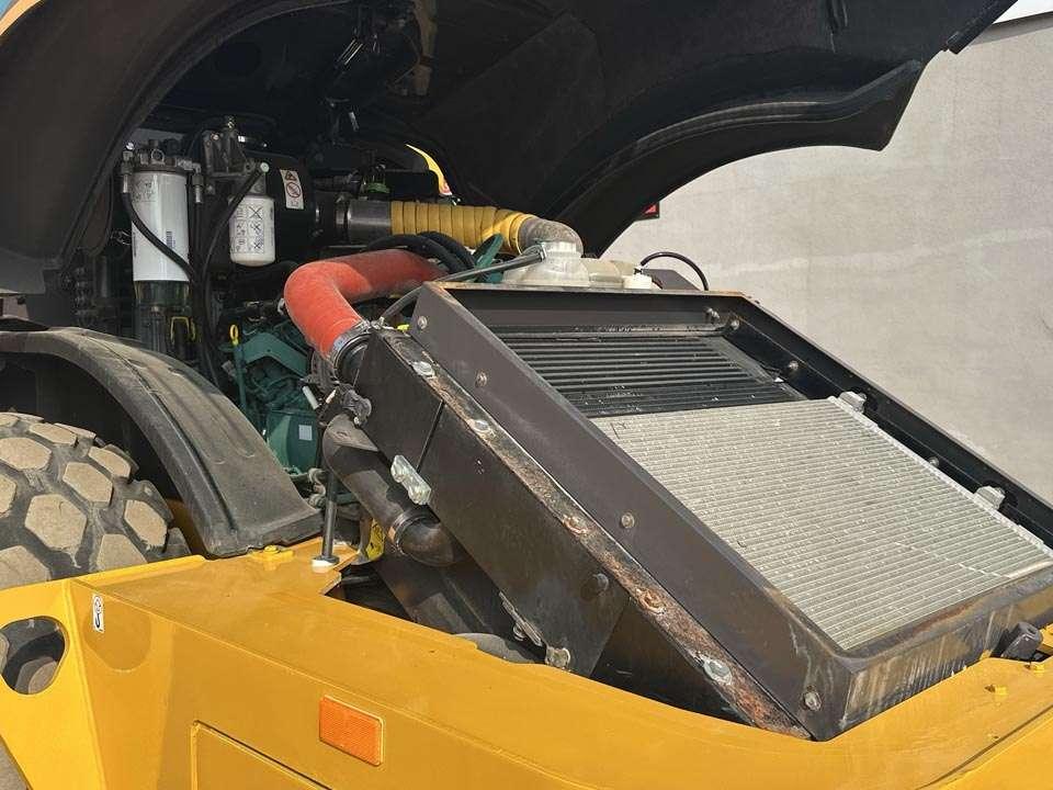 Volvo SD160B Photo 12