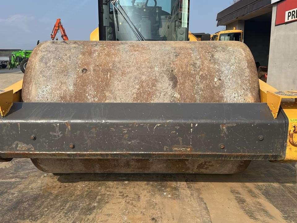 Volvo SD160B Photo 9