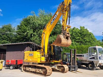 JCB 220XLC en vente par Pic8 Srl