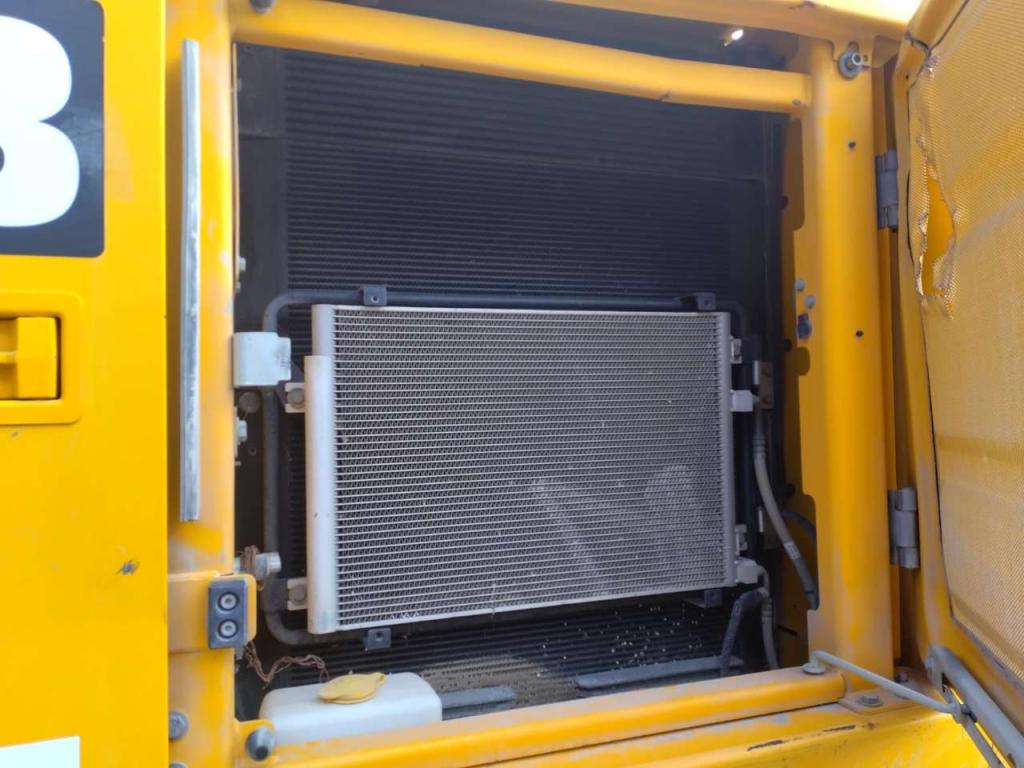 JCB 220XLC Photo 7