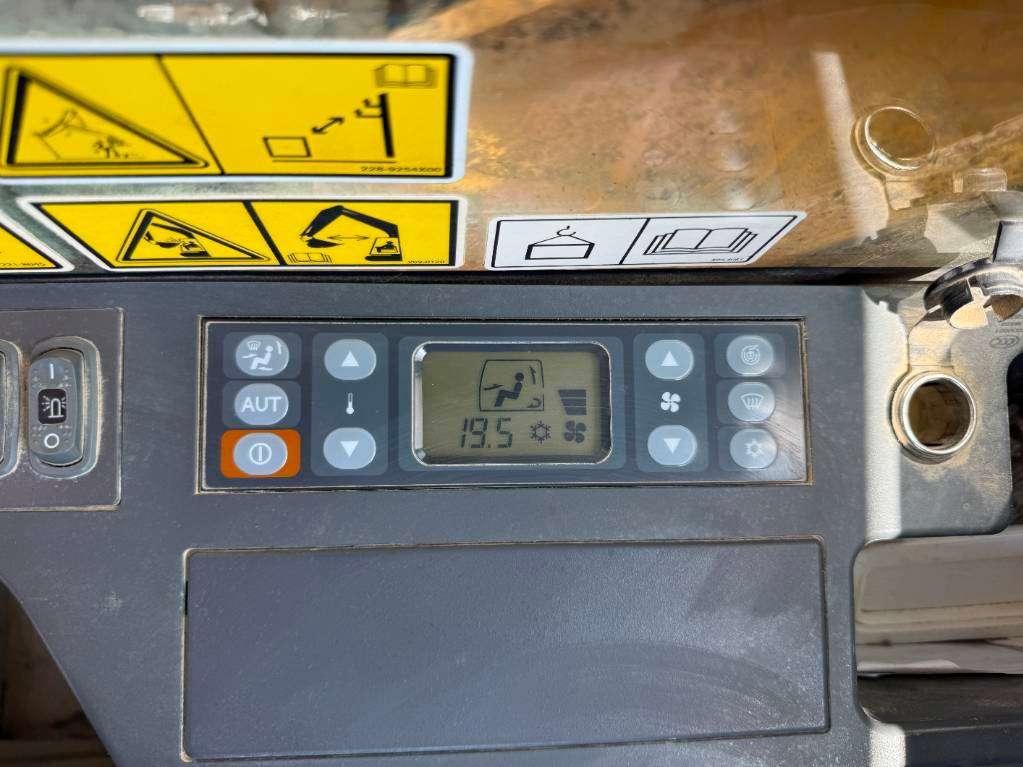 Caterpillar 390F - German Machine / Camera / Quick Coupler Photo 15