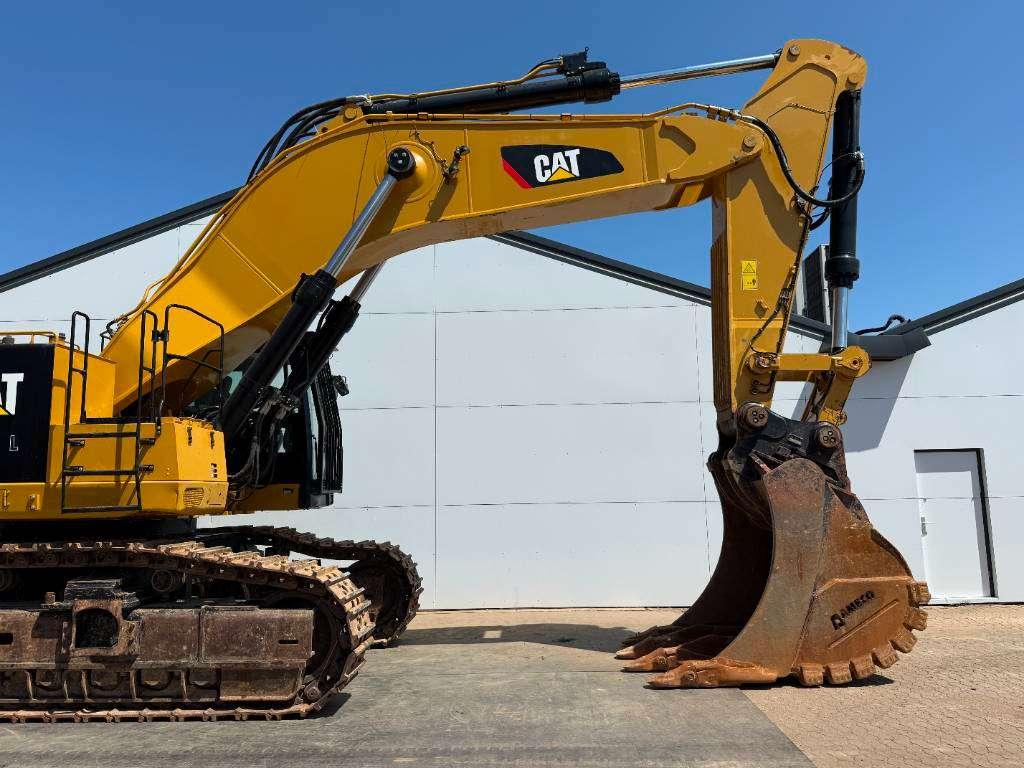 Caterpillar 390F - German Machine / Camera / Quick Coupler Photo 17