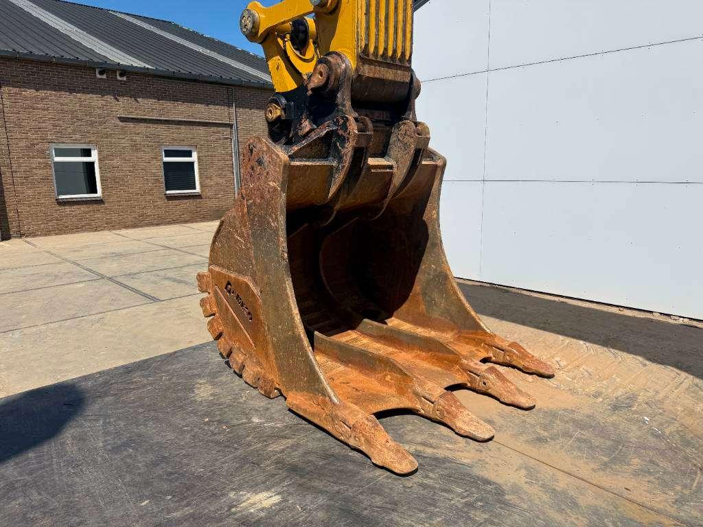 Caterpillar 390F - German Machine / Camera / Quick Coupler Photo 21