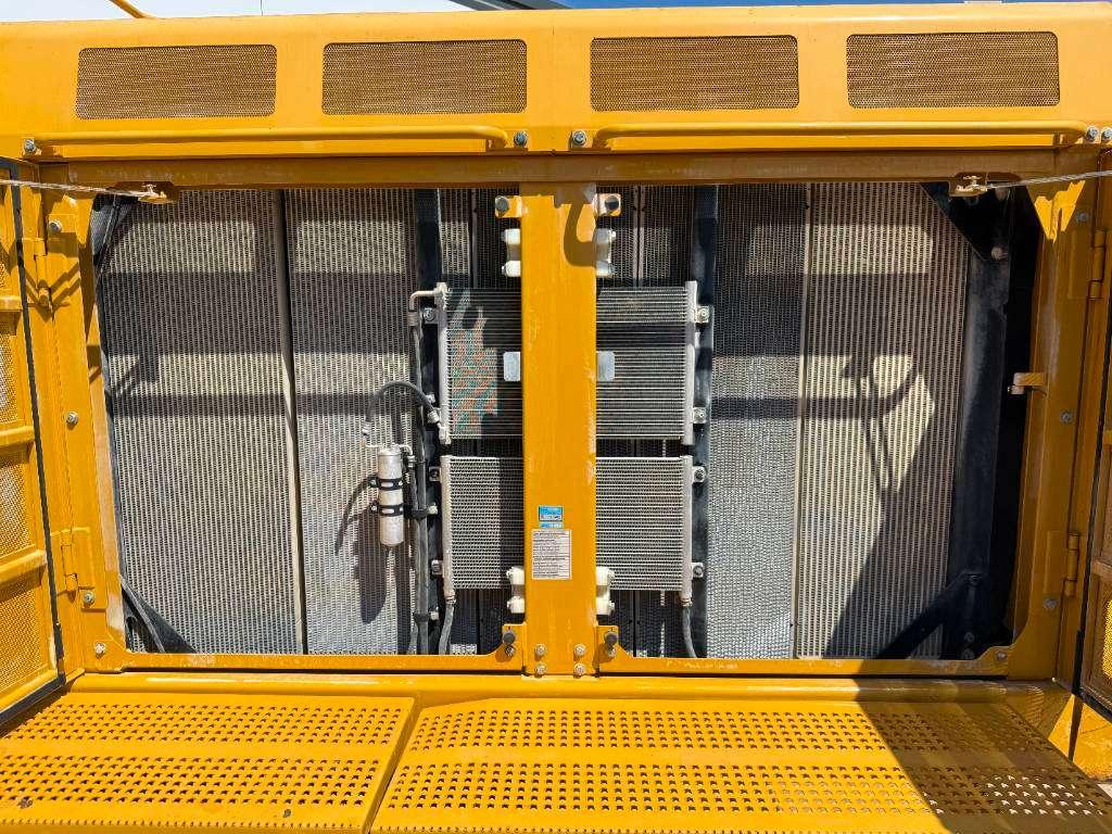 Caterpillar 390F - German Machine / Camera / Quick Coupler Photo 29