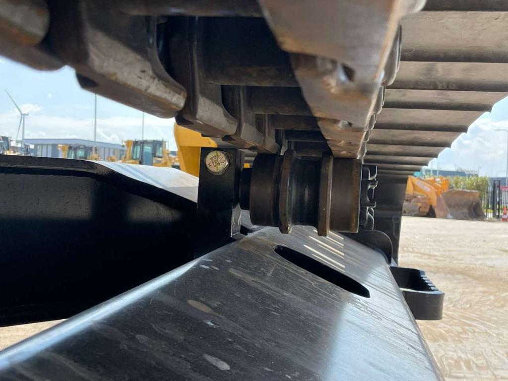 Caterpillar 323D3 Photo 18