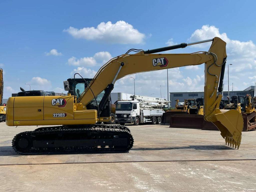 Caterpillar 323D3 Photo 6