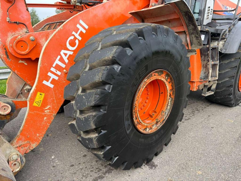 Hitachi ZW310-6 Photo 11