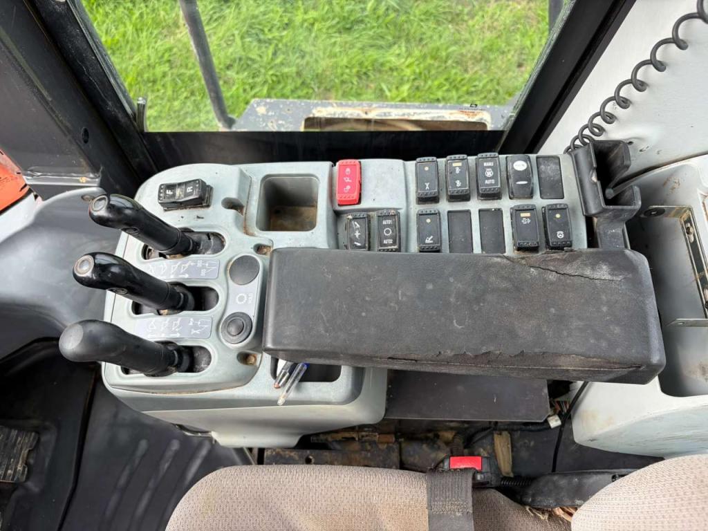 Hitachi ZW310-6 Photo 18