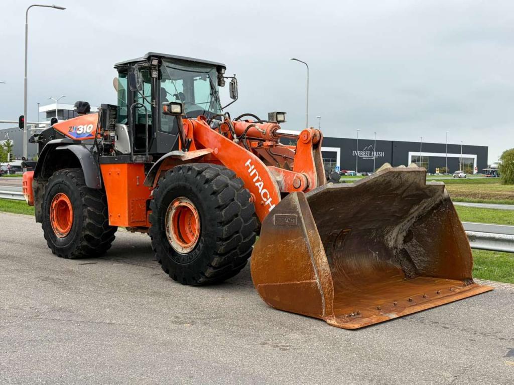 Hitachi ZW310-6 Photo 7