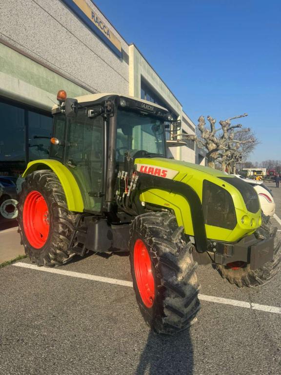 Claas Axos 320 Photo 1
