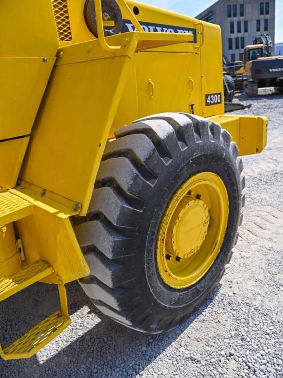 Volvo 4300 Photo 10