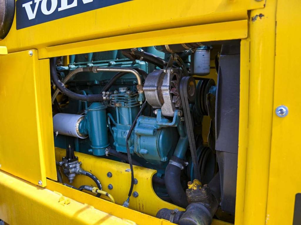 Volvo 4300 Photo 13