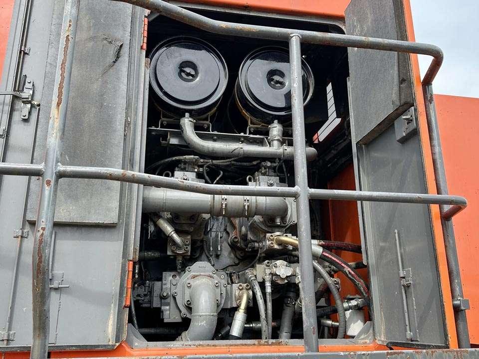 Hitachi EX1200-6 Photo 10