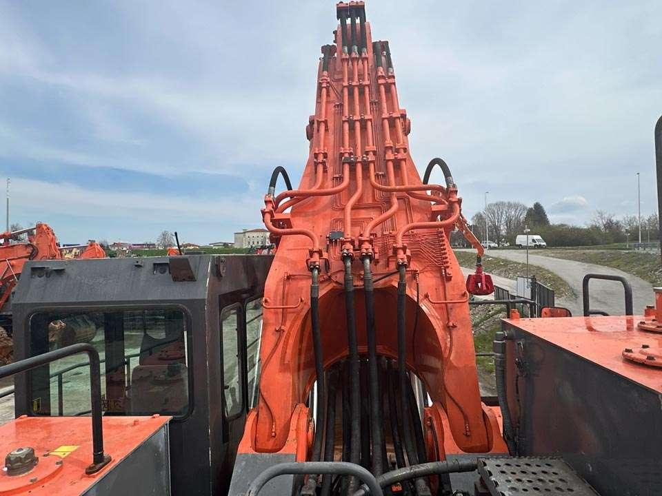 Hitachi EX1200-6 Photo 13